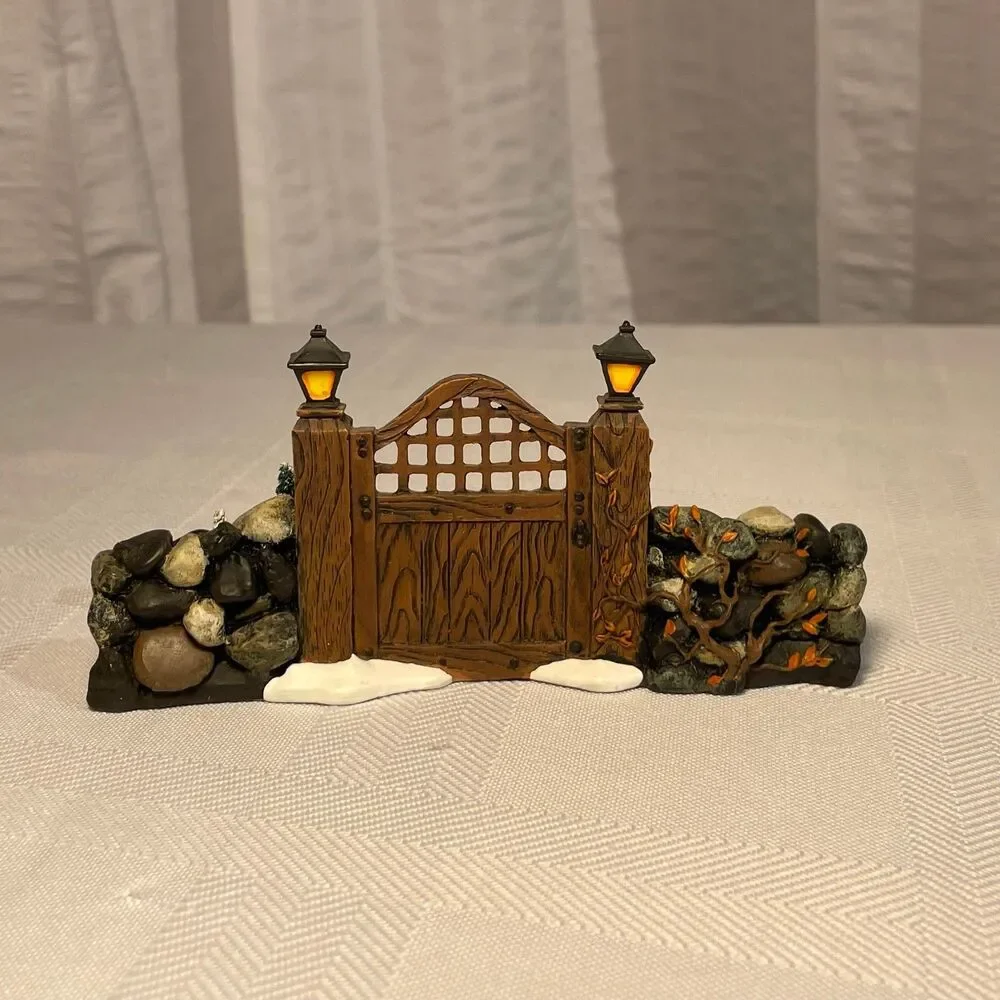 Dept 56 Fieldstone Entry Gate #52718 Village Accessory 1998 Retired Boxed